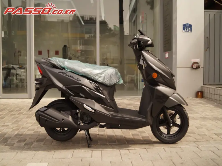 Suzuki Avenis 125