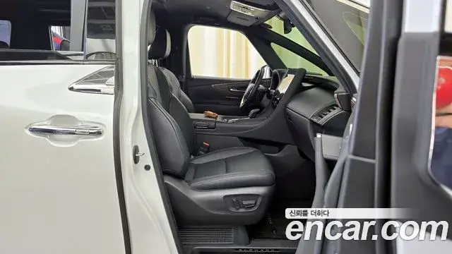 Toyota Alphard, 2023