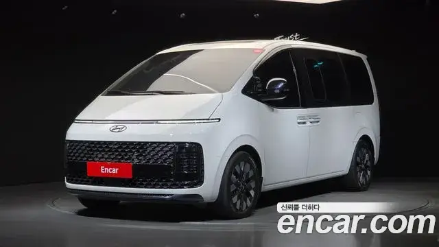 Hyundai Staria, 2024