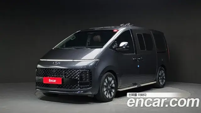 Hyundai Staria, 2022