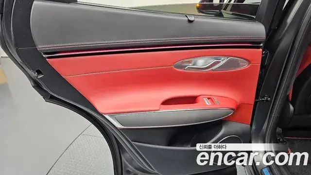 Genesis GV70, 2025