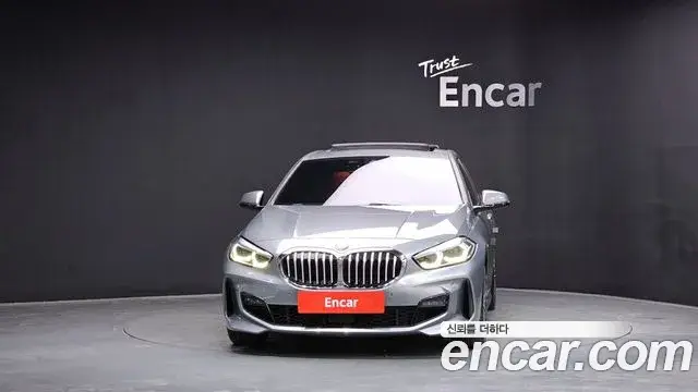 BMW 1 Series, 2022