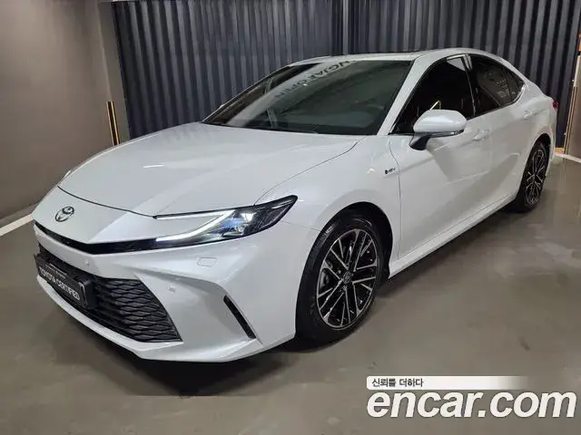 Toyota Camry, 2025