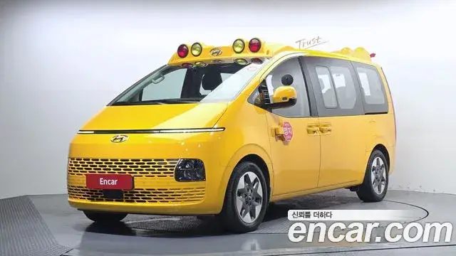 Hyundai Staria, 2023