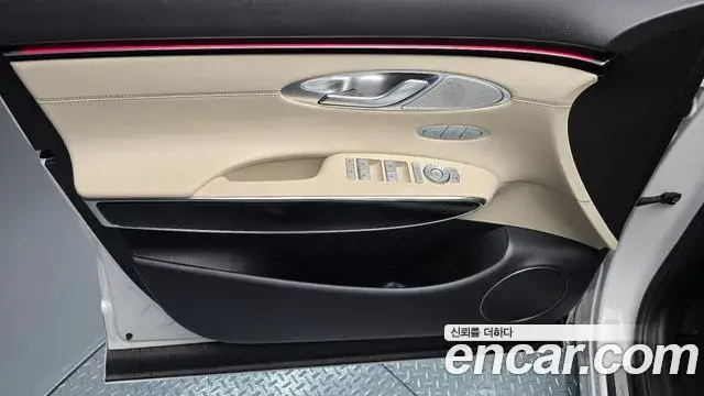 Genesis GV70, 2025