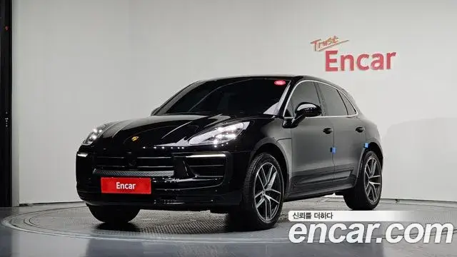 Porsche Macan, 2023