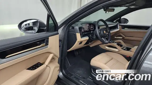 Porsche Cayenne, 2025