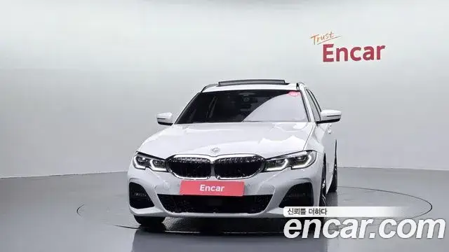 BMW 3 Series, 2022