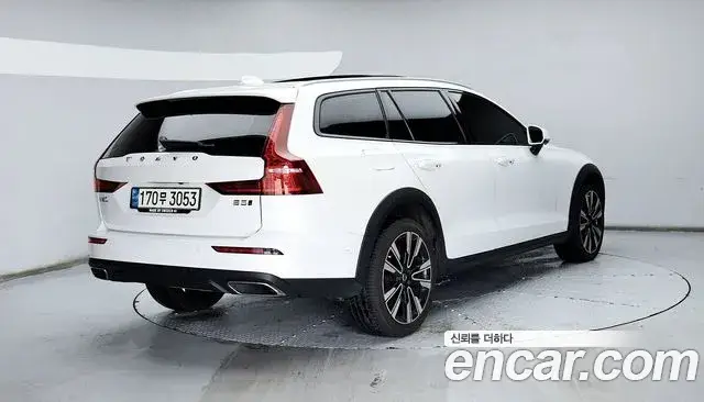 Volvo V60 Cross Country, 2021