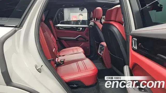 Porsche Cayenne, 2022