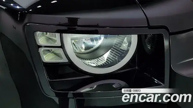 Land Rover Defender, 2021
