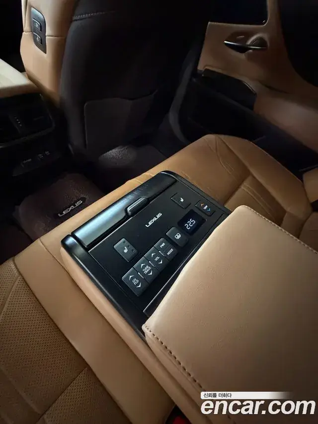Lexus ES300h, 2019