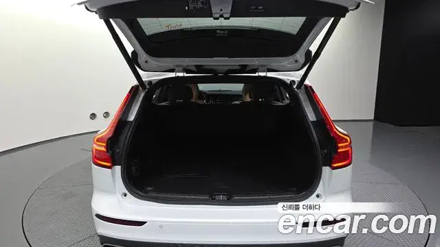Volvo V60 Cross Country, 2019