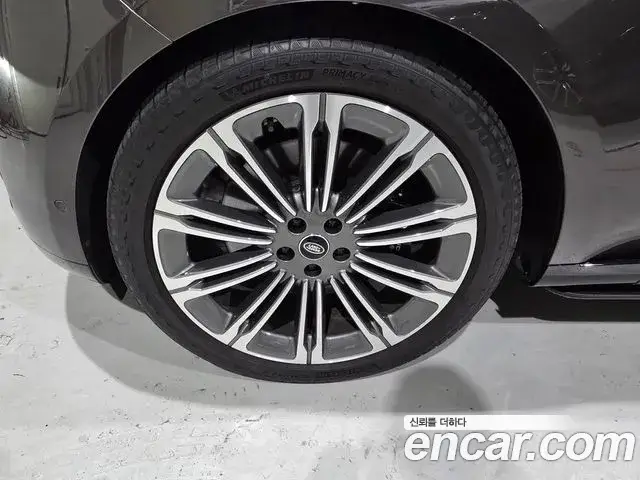 Land Rover Range Rover, 2025