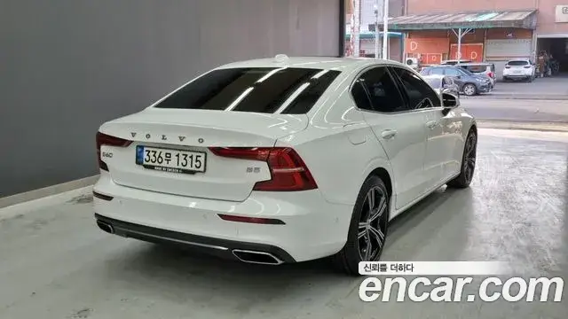 Volvo S60, 2021