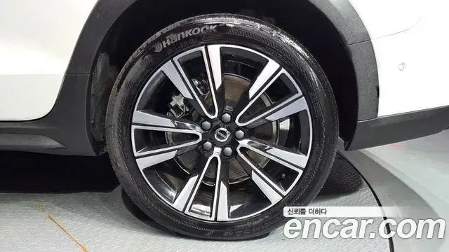 Volvo V60 Cross Country, 2022