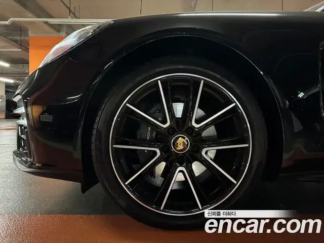 Porsche Panamera, 2023