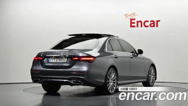 Mercedes-Benz E-Class, 2022