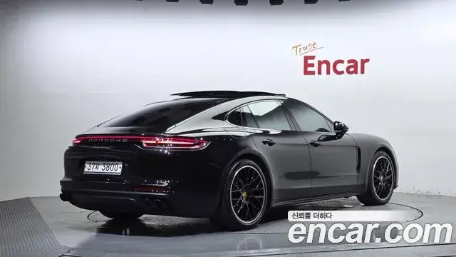 Porsche Panamera, 2018