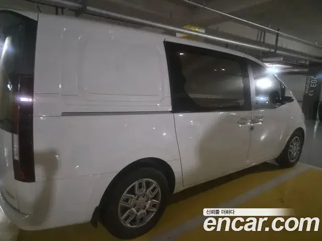 Hyundai Staria, 2022