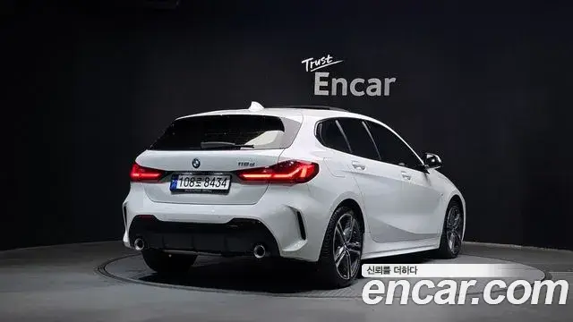 BMW 1 Series, 2021