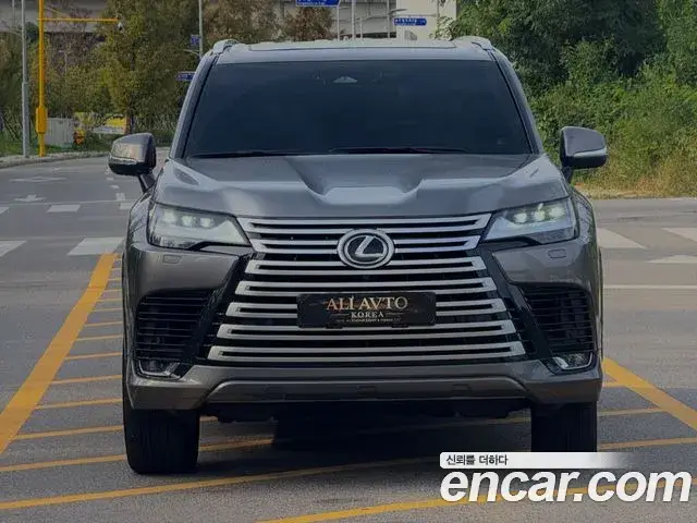 Lexus LX, 2025