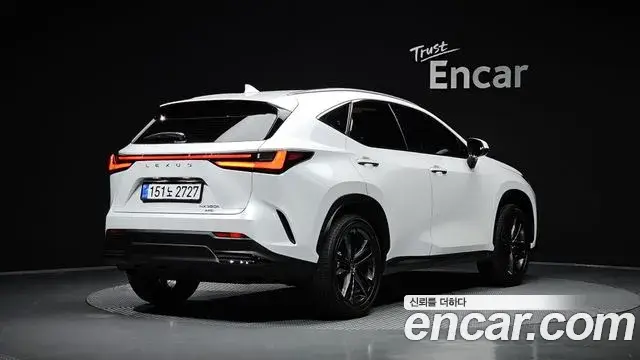 Lexus NX350h, 2025