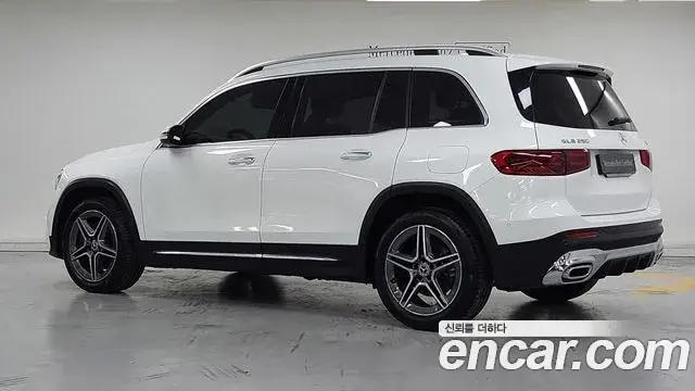 Mercedes-Benz GLB-Class, 2024
