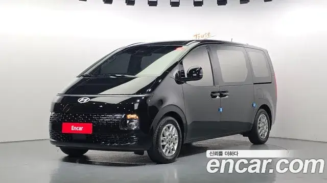 Hyundai Staria, 2025