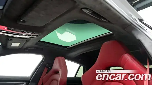 Porsche Panamera, 2023