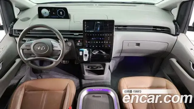 Hyundai Staria, 2021