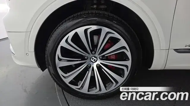 Bentley Bentayga, 2022