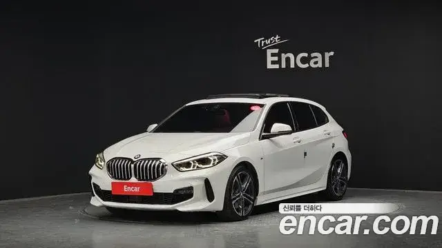 BMW 1 Series, 2022
