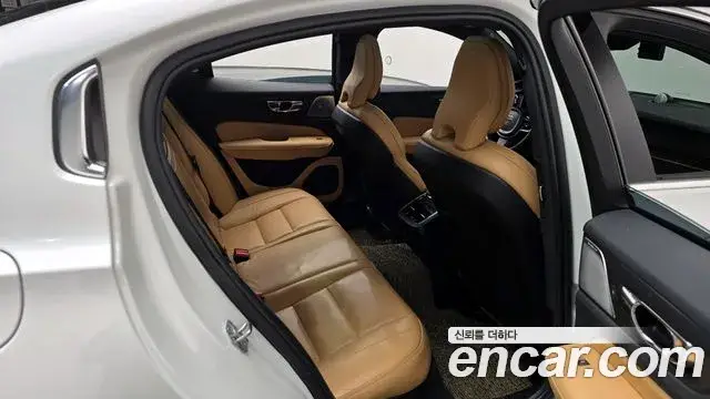 Volvo S60, 2021