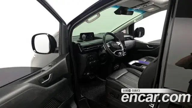 Hyundai Staria, 2023