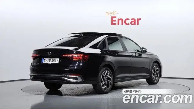 Volkswagen Jetta, 2024