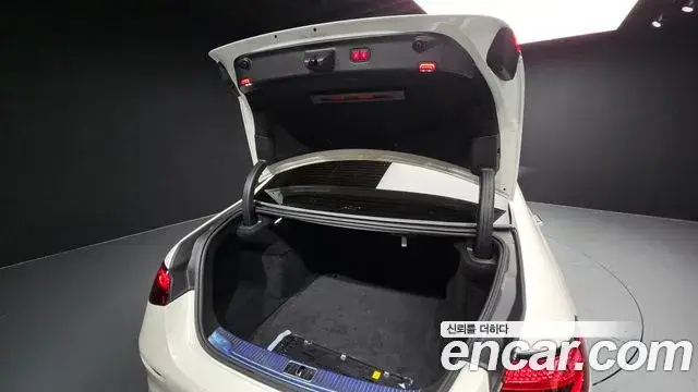 Mercedes-Benz S-Class, 2022