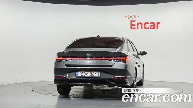 Hyundai The New Avante Hybrid, 2022