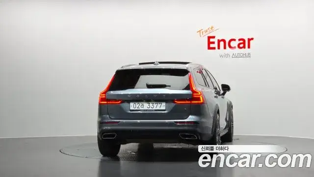 Volvo V60 Cross Country, 2019
