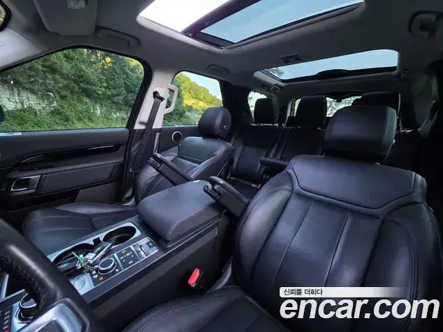 Land Rover Discovery 5, 2019