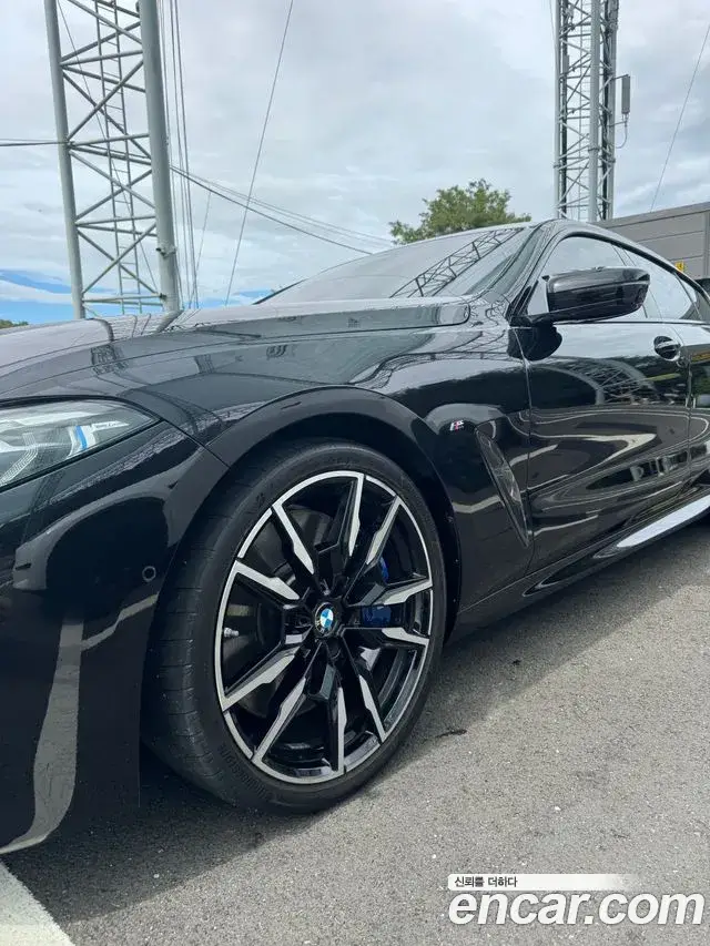 BMW 8 Series, 2024
