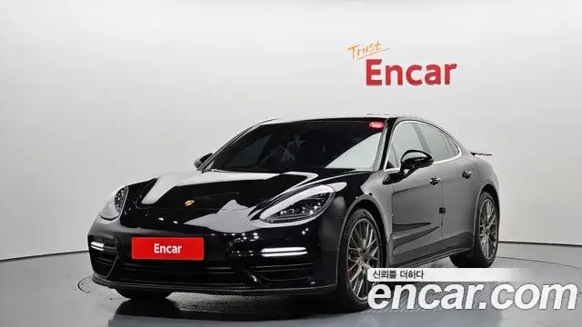 Porsche Panamera, 2018