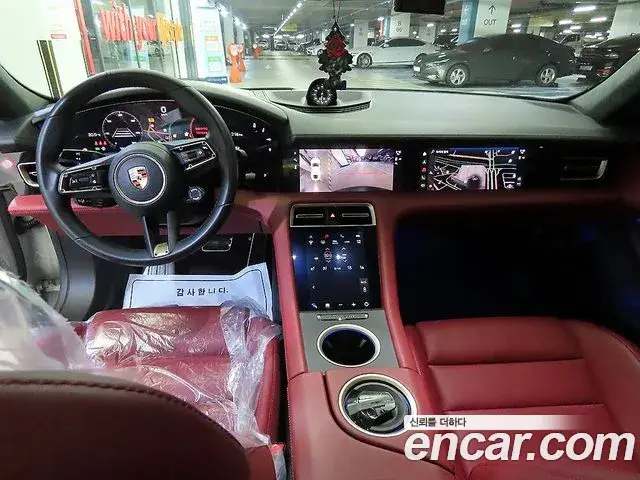 Porsche Taycan, 2024