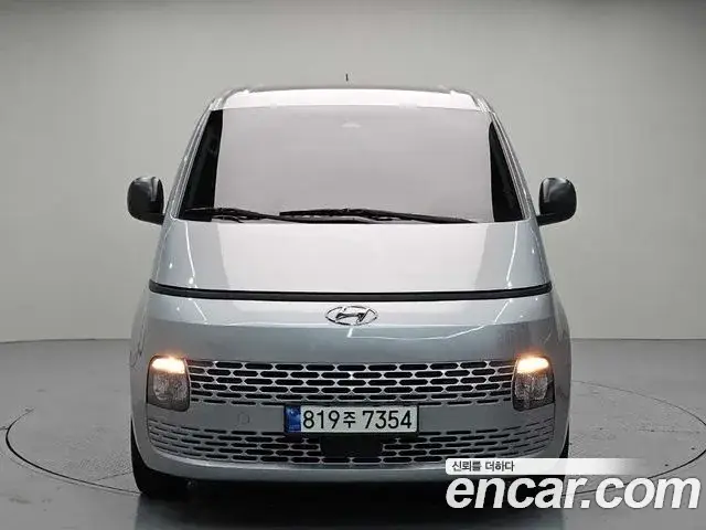 Hyundai Staria, 2022