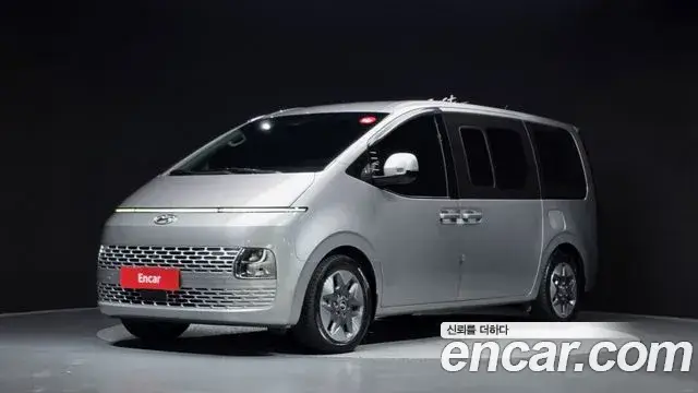 Hyundai Staria, 2023