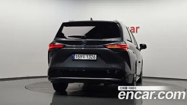 Toyota Sienna, 2025