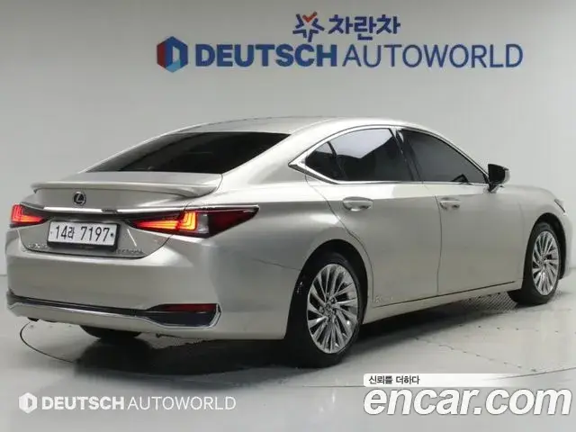 Lexus ES300h, 2019