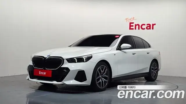 BMW 5 Series, 2024