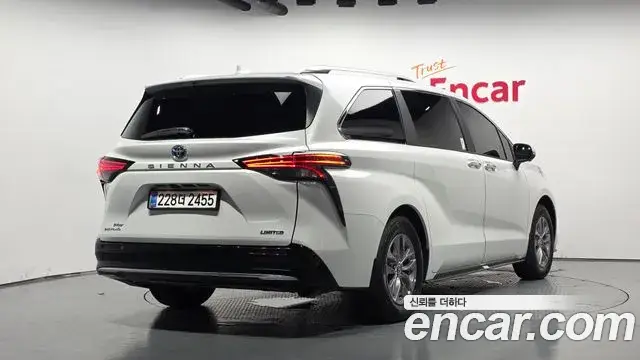 Toyota Sienna, 2025