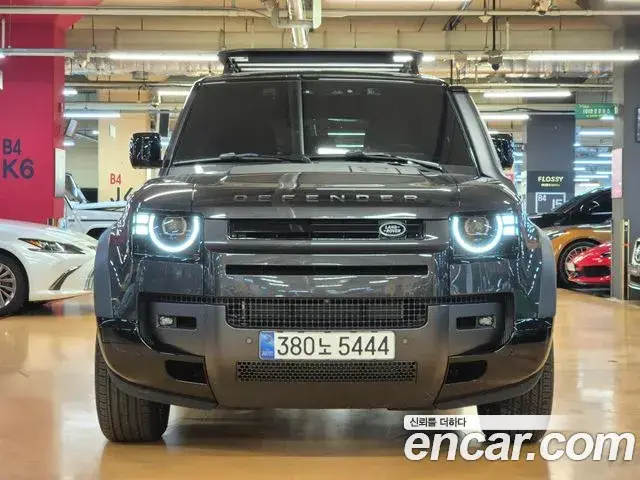 Land Rover Defender, 2026
